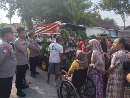 Polsek Cerme Gresik Sosialisasi Rekrutmen Bintara Polri Jalur Bakomsus Foto BeritaJatim.com