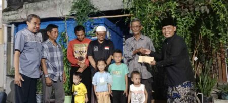 Warga Kedanyang Gresik Ini Sumringah, Rumahnya yang Roboh Akan Dibangun Foto BeritaJatim.com