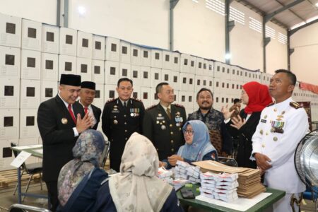 Pemkot Suplai Vitamin untuk Petugas Logistik Pilwali Kota Malang Foto BeritaJatim.com