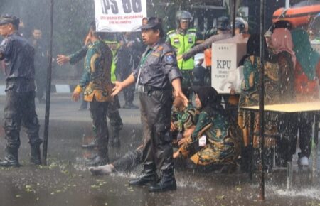 Antisipasi Ancaman Bencana Hidrometeorologi, Pemkab Mojokerto Siapkan 340 Pasukan Gabungan Foto BeritaJatim.com