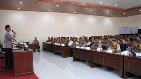 226 Personel Pengamanan TPS di Mojokerto Diberikan Pembekalan Foto BeritaJatim.com