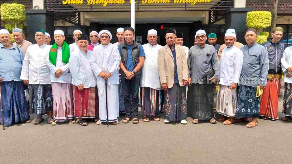 Ulama, Kiai dan Habaib Datangi Polresta Malang Kota Minta APH Netral di Pilkada Foto BeritaJatim.com