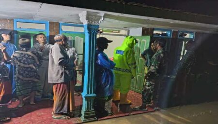 Kesetrum Lalu Jatuh ke Sungai, Guru Madrasah di Malang Meninggal Dunia Foto BeritaJatim.com
