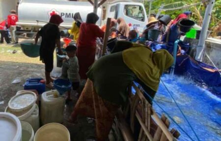 PMI Pamekasan Distribusikan 820 Ribu Liter Air Bagi Masyarakat Terdampak Kekeringan