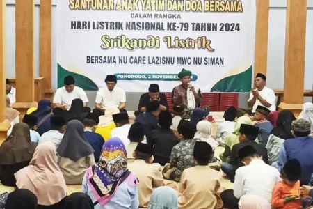 Dihadiri Cabup Sugiri, Srikandi Listrik Ponorogo Gelar Santunan Anak Yatim foto beritajatim