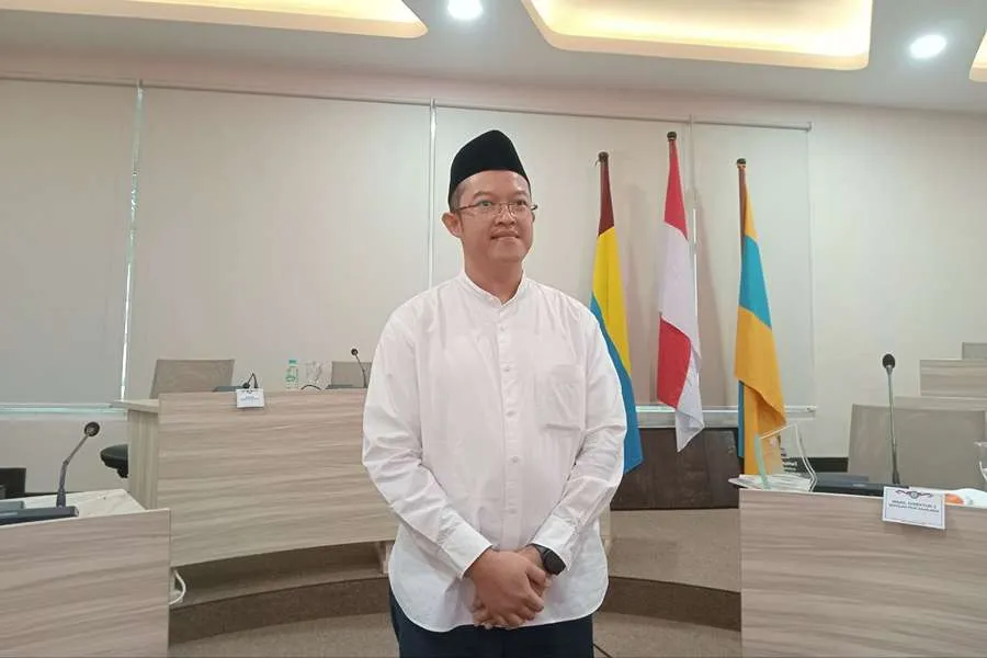 Direktur Pascasarjana Unair Prof Badri Munir Sukoco