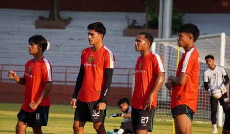 Paul Munster Tegaskan Dukungan untuk Francisco Rivera di Tengah Kritik dari Medsos Foto BeritaJatim.com