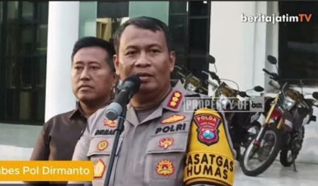 Video Penangkapan Ivan Sugianto Tersangka Penghinaan Siswa SMA Gloria Surabaya Foto BeritaJatim.com