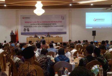 Kades dan Lurah Tak Netral, Bawaslu Pamekasan Ingatkan Sanksi Pidana Foto BeritaJatim.com