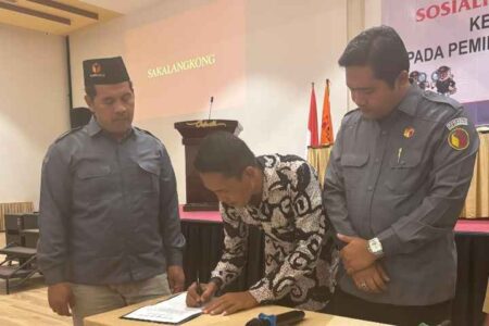 Pilkada Pamekasan, Kades dan Lurah Sepakat Jaga Netralitas Foto BeritaJatim.com