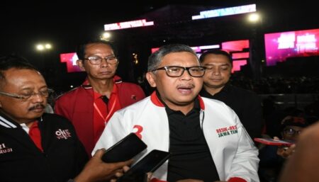 Sekjen PDIP Intruksikan Gotong Royong Menangkan Risma-Gus Hans Foto BeritaJatim.com