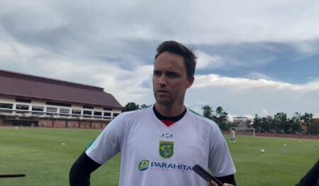 Hobi Pelatih Persebaya Paul Munster yang Bonek Perlu Tahu Foto BeritaJatim.com