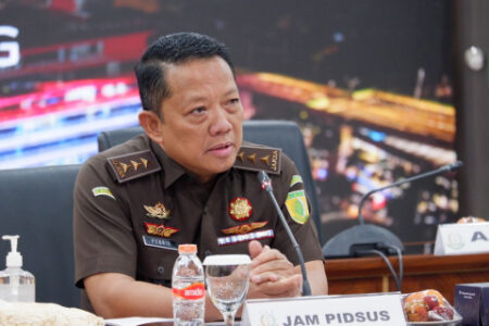 Kejaksaan Agung Periksa Istri dan Anak Mantan Pejabat MA Foto BeritaJatim.com