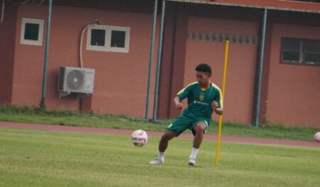 Paul Munster Siapkan Pengganti Mikael Tata dan Alfan karena Dipanggil STY Foto BeritaJatim.com