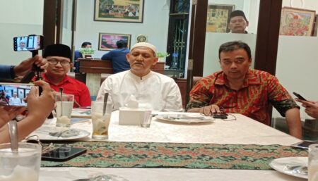 Tim Risma-Gus Hans Klaim Peroleh Suara di Atas Khofifah-Emil Versi QC Foto BeritaJatim.com