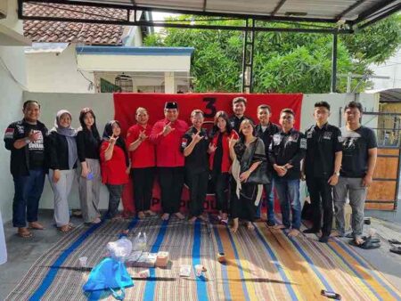 Repdem Surabaya Gelar Canvasing, Dukung Penuh Risma-Gus Hans dan Eri-Armuji Foto BeritaJatim.com