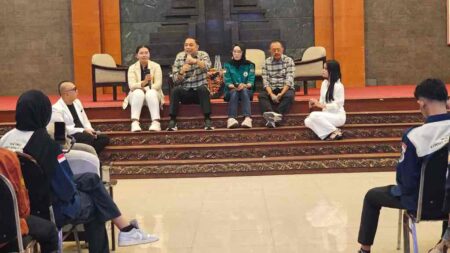 Mahasiswa UWKS Diskusi Program Keamanan Bersama Eri-Armuji Foto BeritaJatim.com