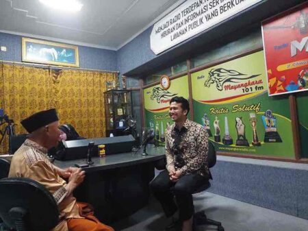 Emil Dardak Kagumi Blitar, dari Masjid Ar-Rahman hingga Jalan Lintas Selatan Foto BeritaJatim.com