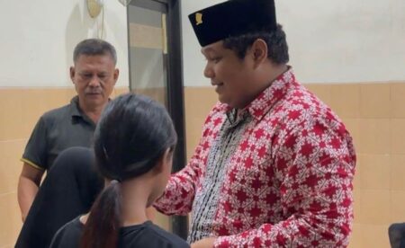Masa Tenang PDIP Surabaya gelar Doa Bersama dan Santunan Anak Yatim Piatu Foto BeritaJatim.com