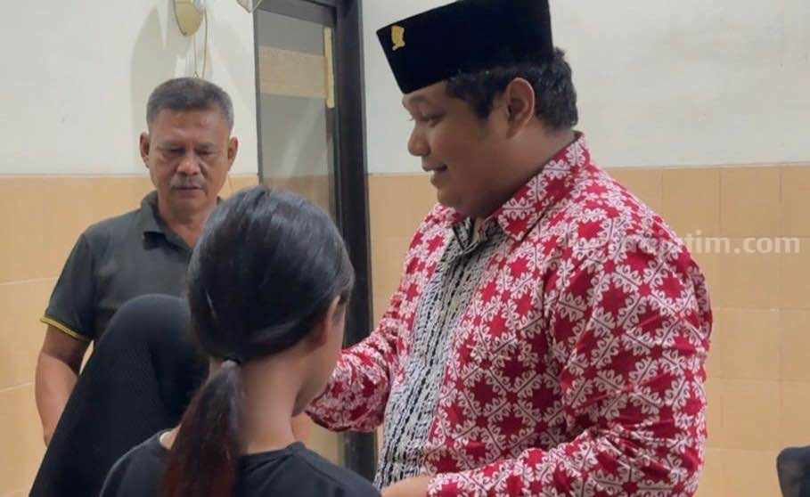 Masa Tenang PDIP Surabaya gelar Doa Bersama dan Santunan Anak Yatim Piatu Foto BeritaJatim.com