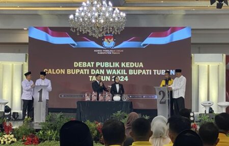 Debat Publik Kedua Pilkada Tuban Bertema Pelayanan Masyarakat Foto BeritaJatim.com