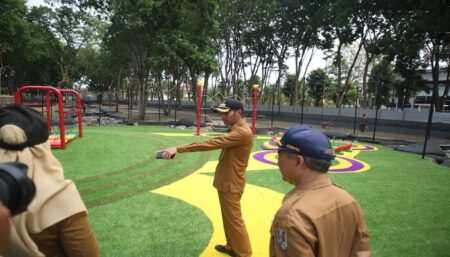 Usai Cuti Kampanye, Mas Lindra Tinjau Pembangunan Hutan Kota Abipraya Tuban Foto BeritaJatim.com