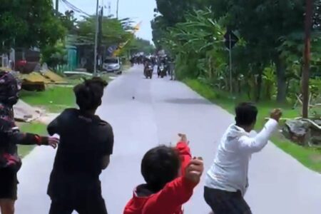 Kampanye Hari Terakhir Pilkada Bojonegoro Berujung Ricuh Foto BeritaJatim.com
