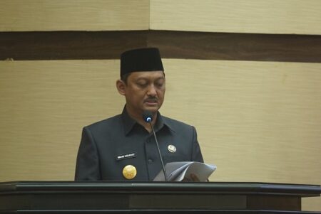 Pejabat Sementara Bupati Ungkap Prestasi Pemkab Jember dalam Penghapusan Kemiskinan Ekstrem Foto BeritaJatim.com