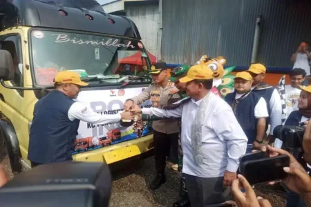 KPU Ponorogo Mulai Distribusi Logistik Pilkada ke Daerah Terjauh Foto BeritaJatim.com