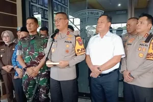 Pasca Insiden Berdarah, Kapolda Jatim Pertebal Keamanan Pilkada Sampang 2024 Foto BeritaJatim.com