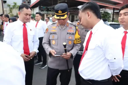 Cegah Judi Online, Polres Mojokerto Kota Periksa HP Personel Foto BeritaJatim.com
