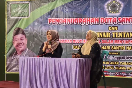 Lia Istifhama Ajak Santri Lamongan Bijak Sikapi Arus Perkembangan Digital Foto BeritaJatim.com