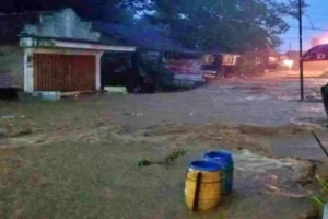 Kantor Camat Bantur di Malang Selatan Tergenang Banjir Luapan Foto BeritaJatim.com