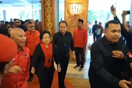 Ketum PDIP Megawati Beri Pesan Khusus ke Kader Banteng Jatim Foto BeritaJatim.com