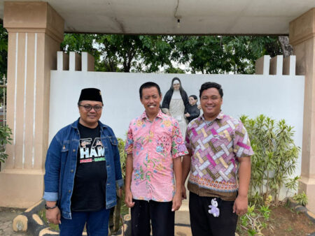 Miliki Kampung Toleransi Beragama, Bukti Ach. Fauzi Wongsojudo Jaga Kerukunan Antar Umat Beragama di Sumenep Foto BeritaJatim.com