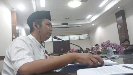 ‘Masyarakat Bela Kiai’ Laporkan Cabup Fawait dan Pengacara Aep Ganda Permana ke Polres Jember Foto BeritaJatim.com