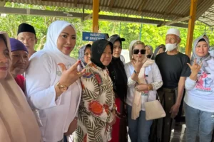 Risma Rencanakan Pembangunan Tanggul di Pesisir Madura Foto BeritaJatim.com