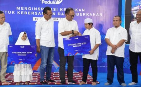 Pelindo Terminal Petikemas Salurkan Santunan dan Bantuan Sarana Ibadah Foto BeritaJatim.com
