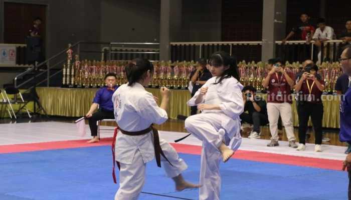 Berkat Kolaborasi Ubaya dan Dojo Malang Umum, Kejurnas Karate Sukses Digelar Foto BeritaJatim.com