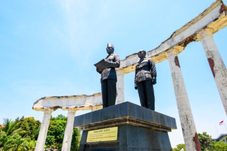 Berikut 5 Kabupaten dan Kota di Jatim dengan UMR Tertinggi, Tahun Depan Surabaya Berapa? Foto BeritaJatim.com