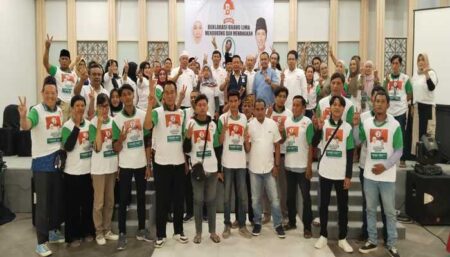 Perintah Luhut, Relawan Bravo 5 Dukung Khofifah-Emil Foto BeritaJatim.com