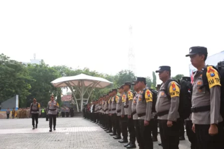 Pilkada Lamongan, 7.125 Personel Gabungan Siap Amankan 2.073 TPS Foto BeritaJatim.com