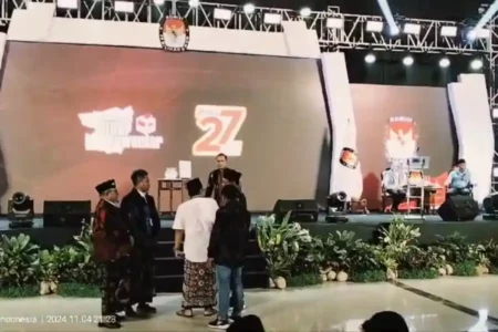 Debat Ketiga Pilbup Blitar Resmi Dibatalkan, Ini Penjelasan KPU Foto BeritaJatim.com
