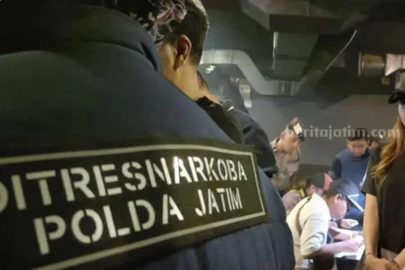 Jelang Pilkada 2024, Polda Jatim Gelar Razia Hiburan Malam di Surabaya Foto BeritaJatim.com