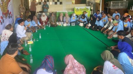 Jelang Masa Tenang, Risma-Gus Hans Dapat Dukungan dari Relawan Prabowo Jatim Foto BeritaJatim.com