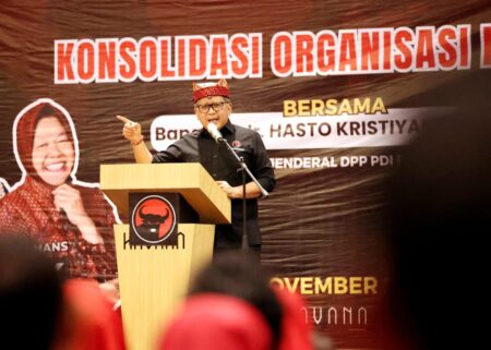 PDIP Blak-blakan Soal Modal Risma Maju Pilgub Jatim 2024
