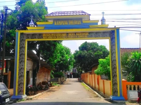 Menelisik Kampung Toleran di Desa Ngrimbi Jombang: Ketika Masjid dan Gereja Bersebelahan Foto BeritaJatim.com