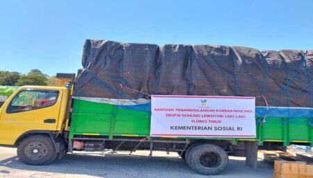 Gus Mensos: Kebutuhan Dasar Warga Terdampak Erupsi Gunung Lewotobi Wajib Terpenuhi Foto BeritaJatim.com