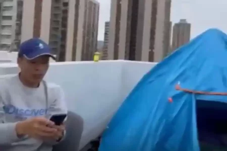 Terlantar di Hong Kong, Pemuda Trenggalek Korban Penipuan Pekerjaan LN Foto BeritaJatim.com