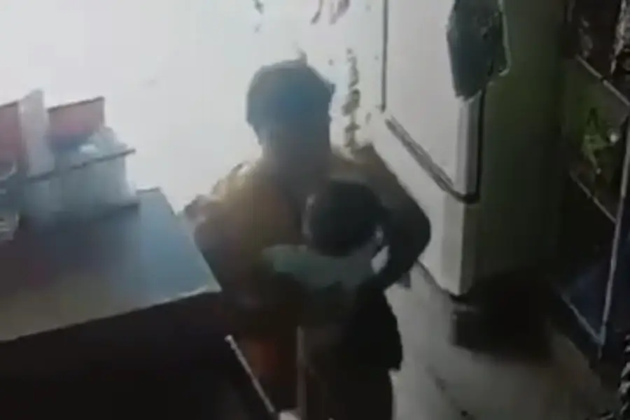 Penculikan Anak Umur 2 Tahun di Blitar Terekam CCTV Foto BeritaJatim.com